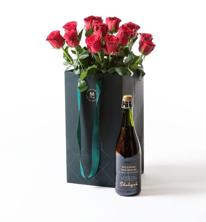 Red roses in a gift bag with bubbles (None selected)