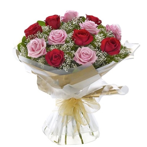 Red & Pink Roses With Baby'S Breath Flower Bouquet