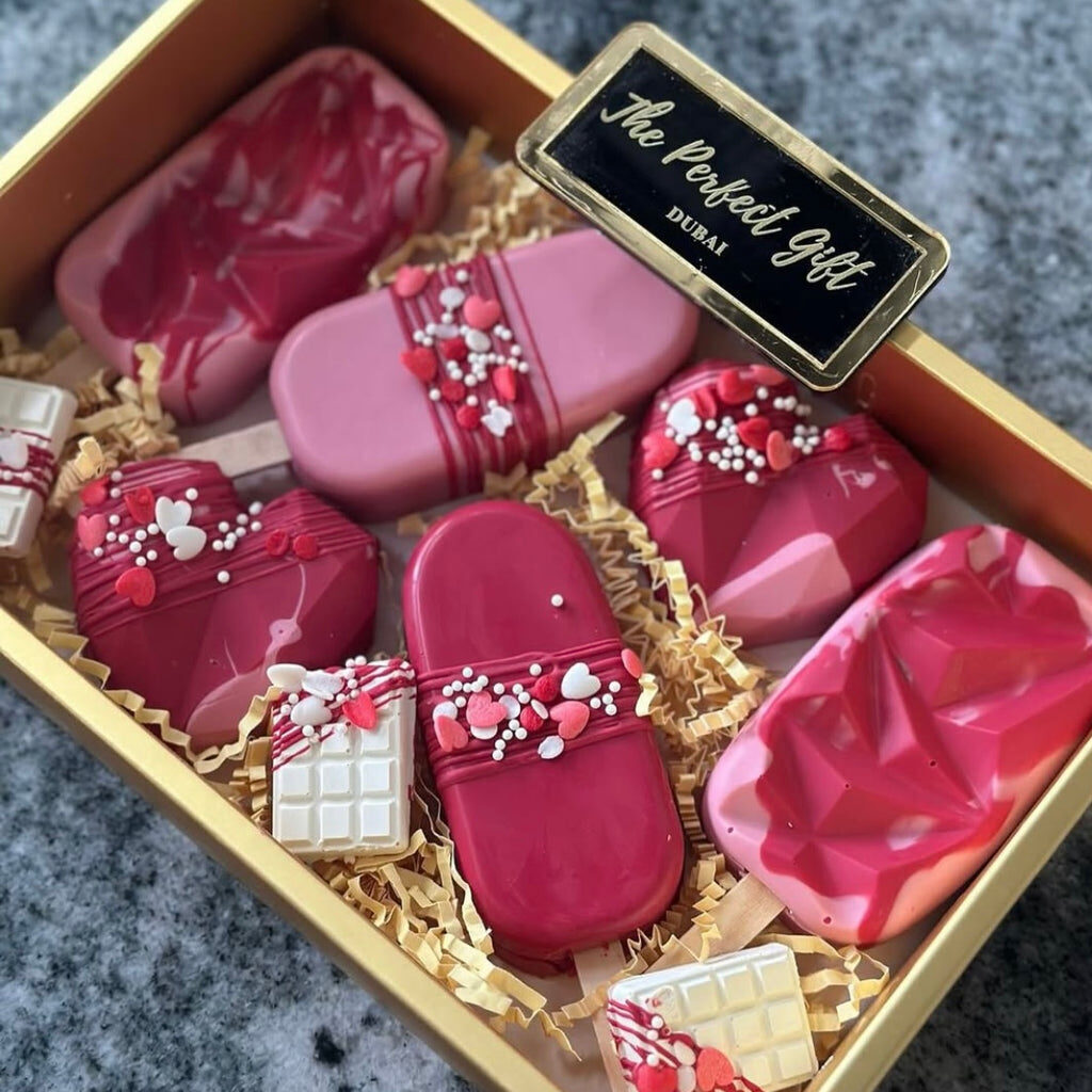 Pink Cakesicles with Hearts & mini Choco-bars