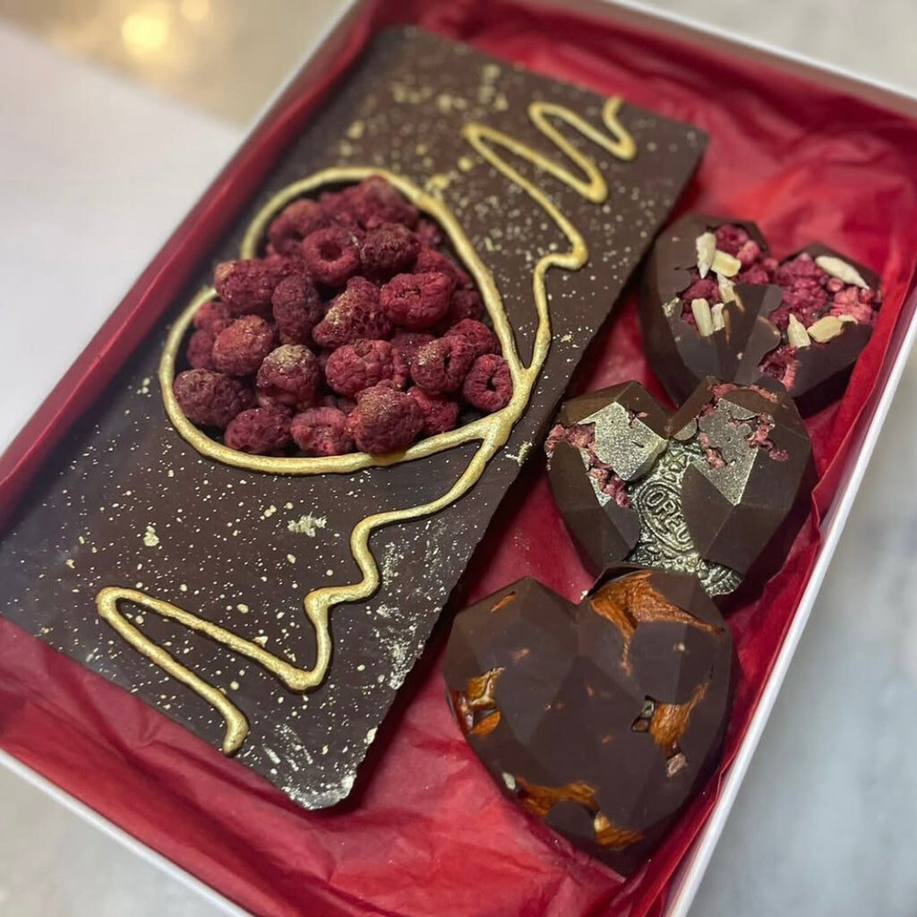 Swiss Choco-Smash Mini Hearts & Dried Raspberries Bar