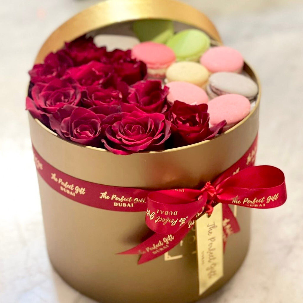 Surprise Macarons and Roses Gift Box