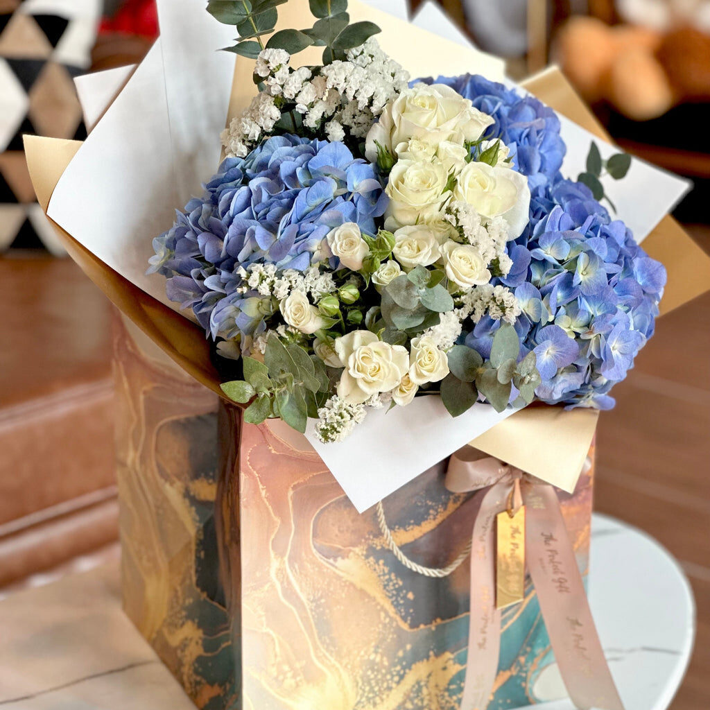 Blue & white Flower Bouquet (Small)