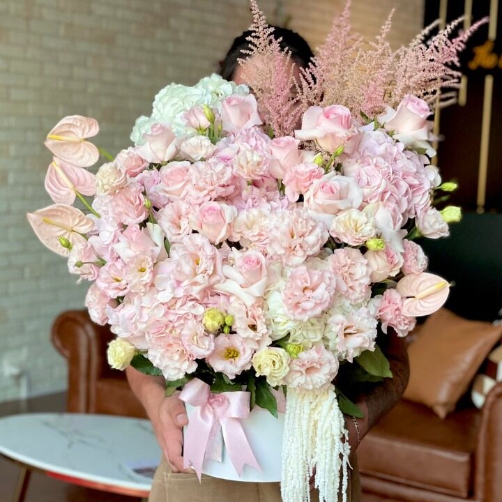 Luxury Pink Flower Arrangement