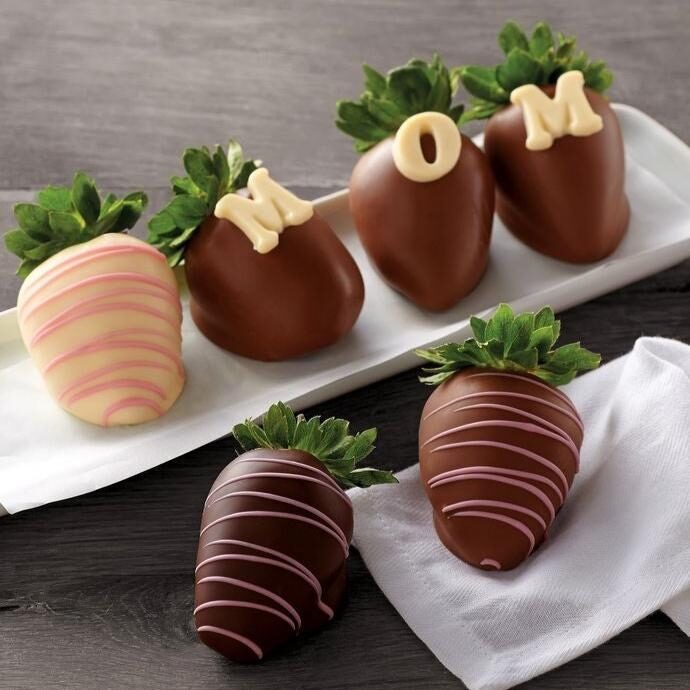 MOM' Chocolate-Dipped Strawberries (12 Chocolate Strawberries)