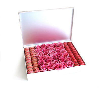 Delice Luxury 44 Macaron & Pink Roses Box