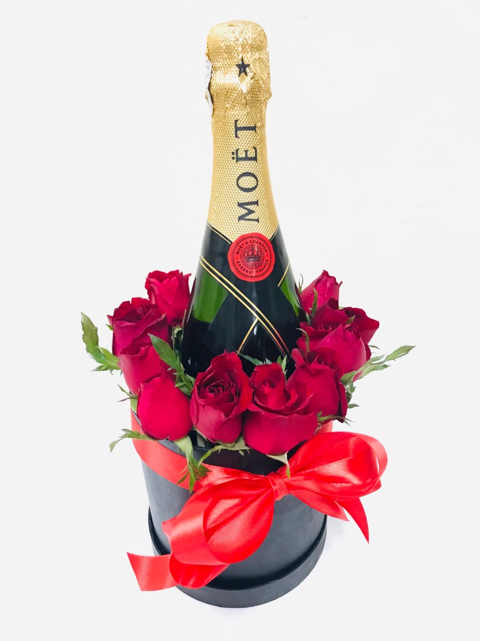 Roses & MoÃ«t Premium Box (12 Stems)