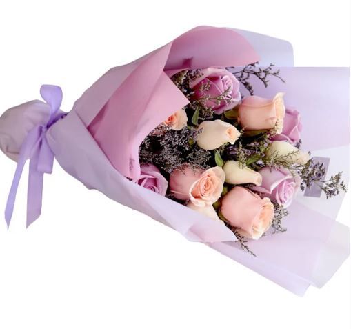 classic bouquet of 12 roses