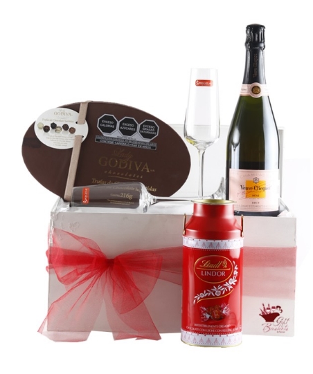 Veuve Clicquot RosÃ© Champagne & Chocolates