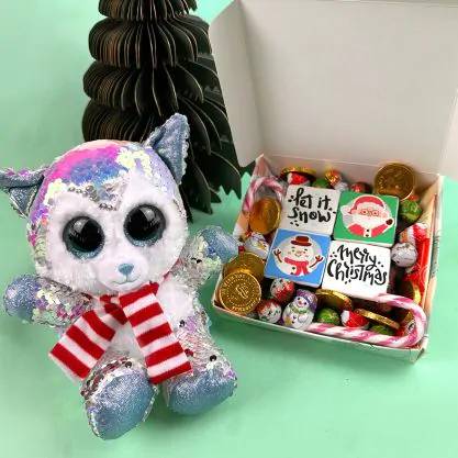 Christmas Wolf Gift Set (Letterbox Cake Set (S) Serves 2)