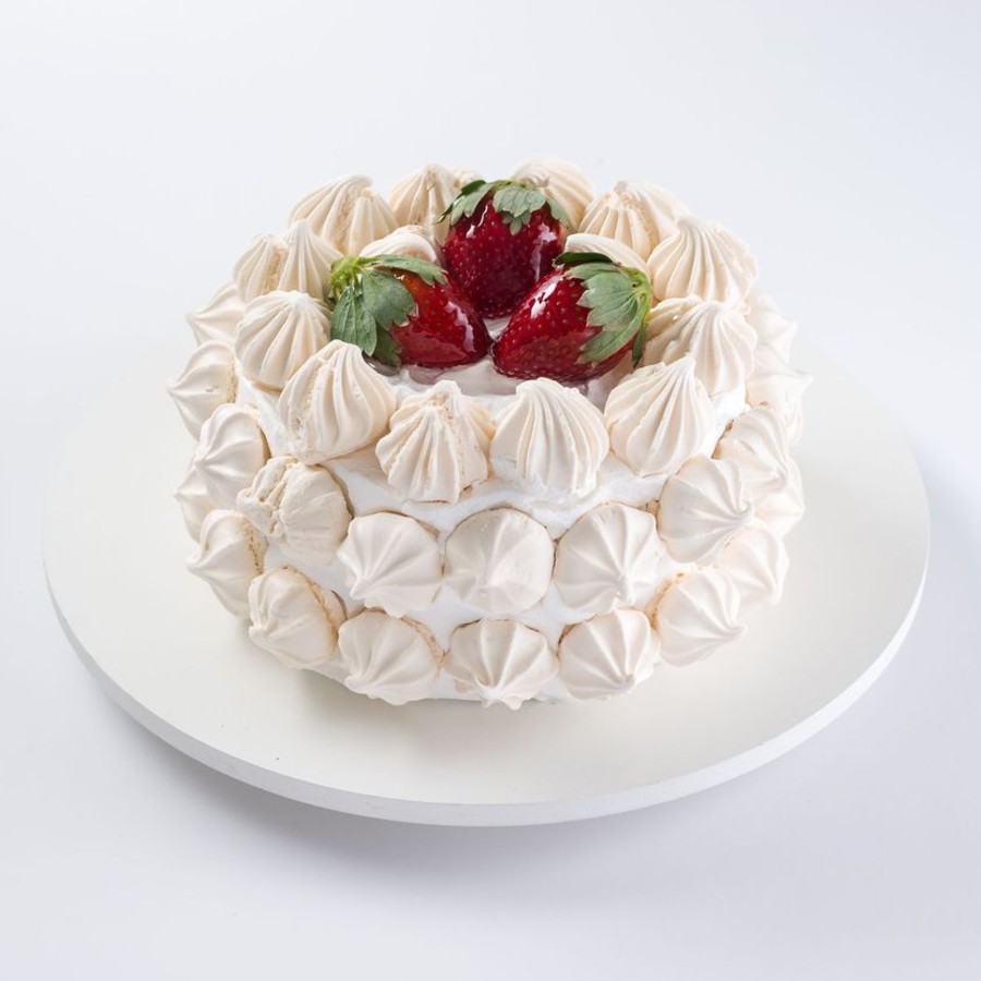 Strawberry Cake With Sighs (1 Kg)
