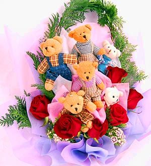 Cresendo - Bears Bouquet (Cresendo - 6 Bears, 6 Roses Flower Bouquet)