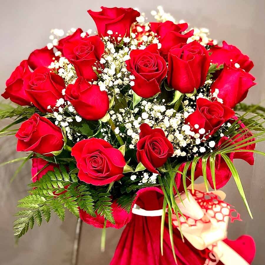 18 imported Italian style roses