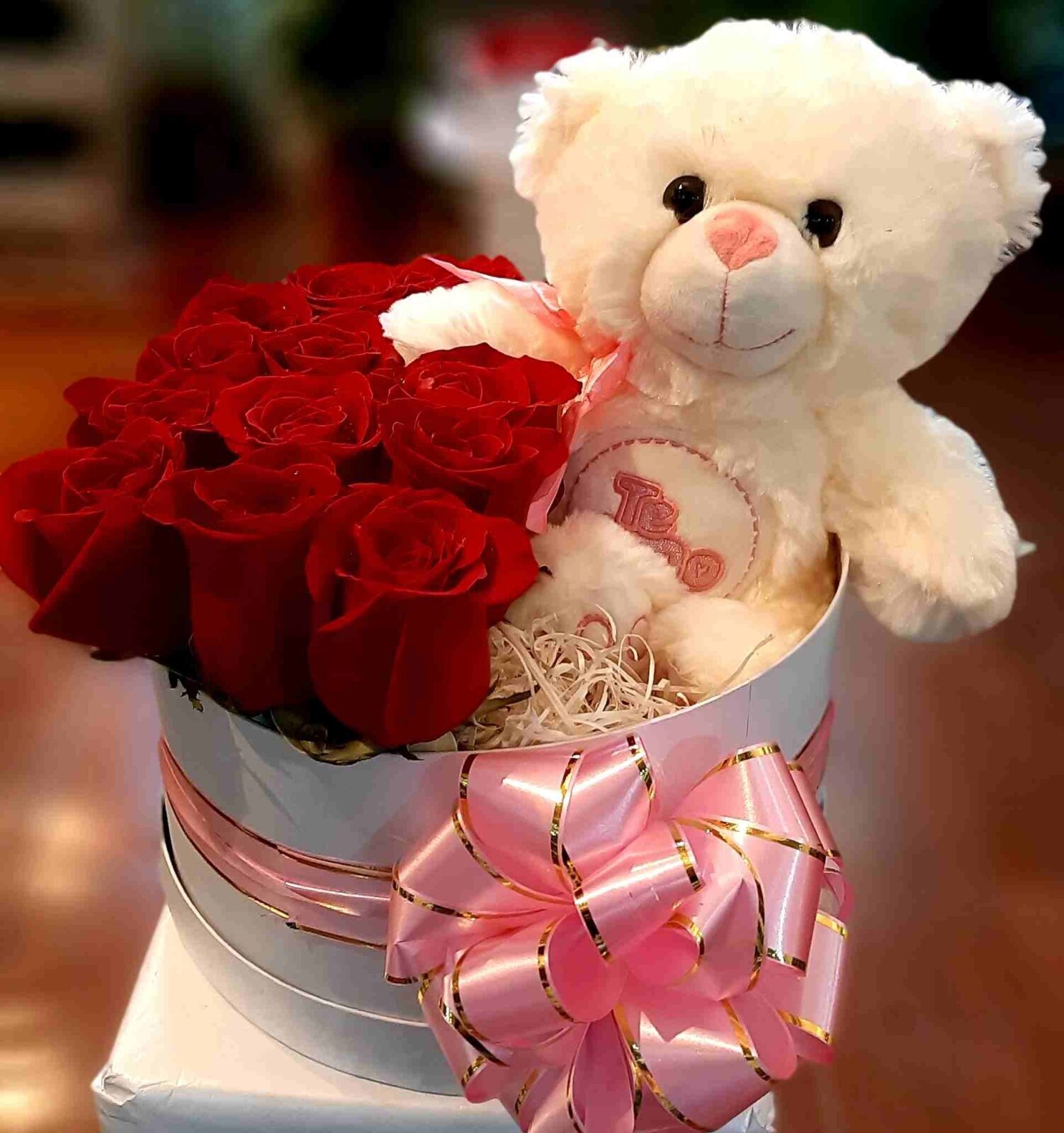 BOX 12 ROSES AND TEDDY