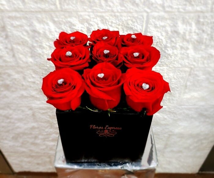 Box 9 diamond roses