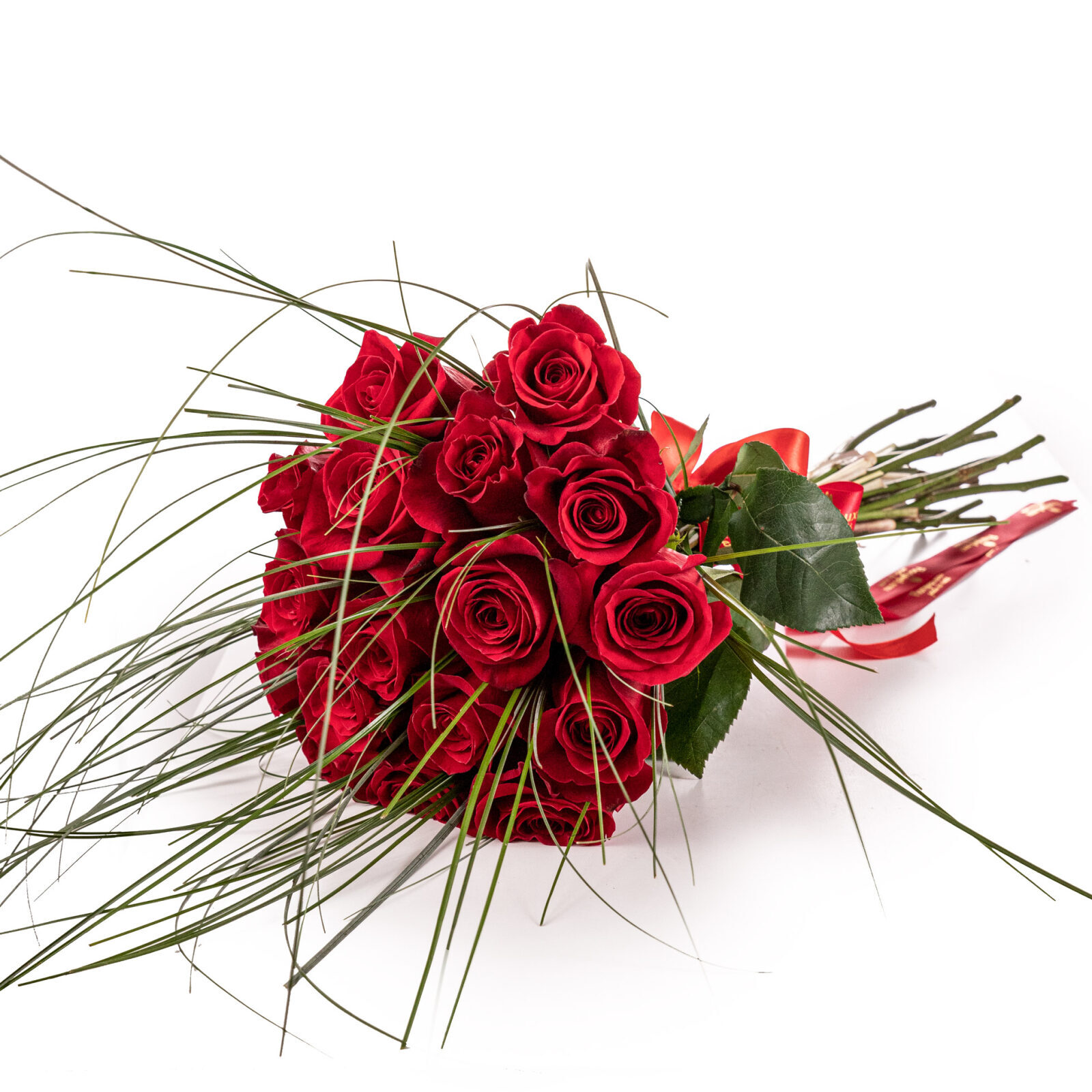 Bouquet of red Amour roses (standard)