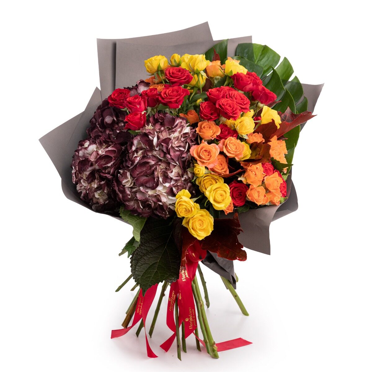 Colorful bouquet of roses and hydrangeas (Standard)