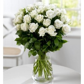Regal Roses Selection (25 Roses)