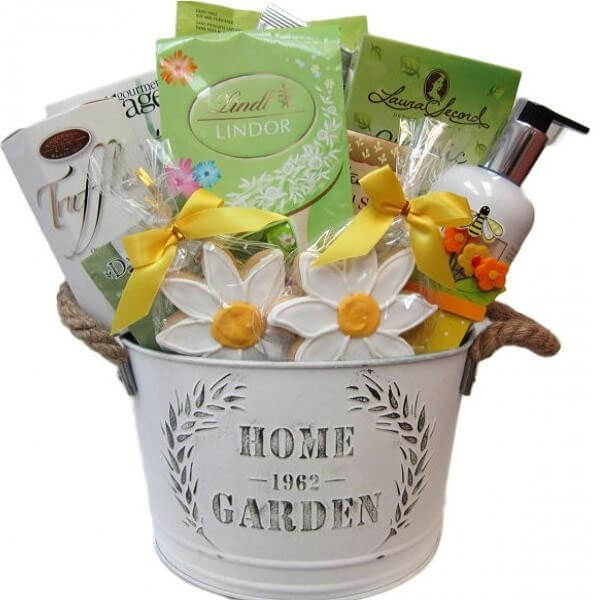 Home and Garden Gift Basket
