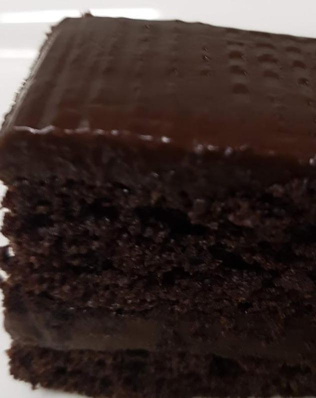Chocolate Fudge Slab 16"X 12" Serving 25-40
