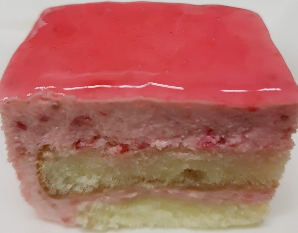 Strawberry Mousse Mini