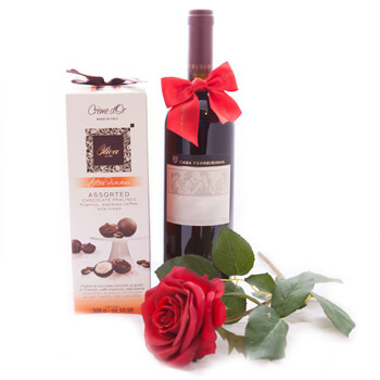 Romantic red wine and sweets