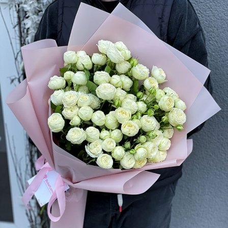 Bouquet of 11 peony spray roses