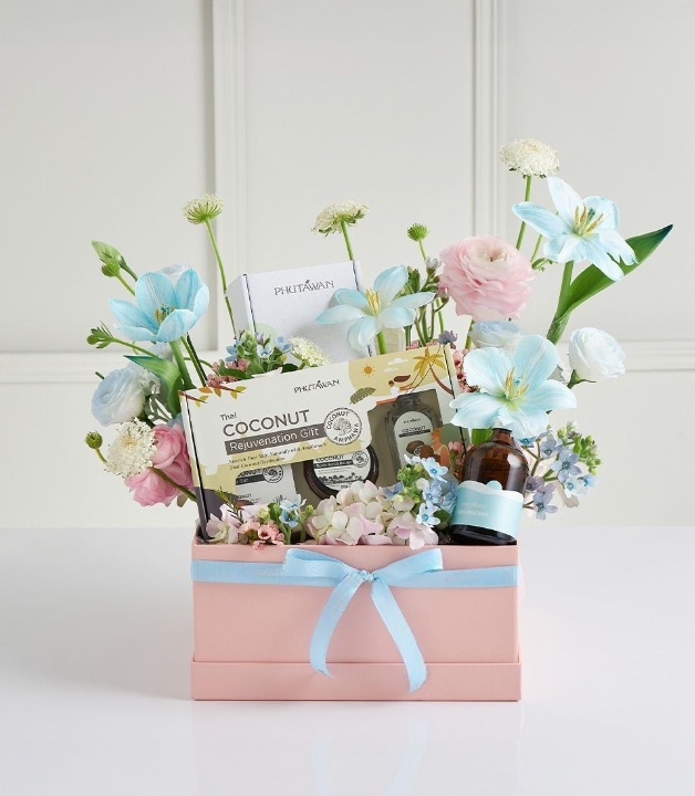 Mother's Day Pastel Spa Gift Box