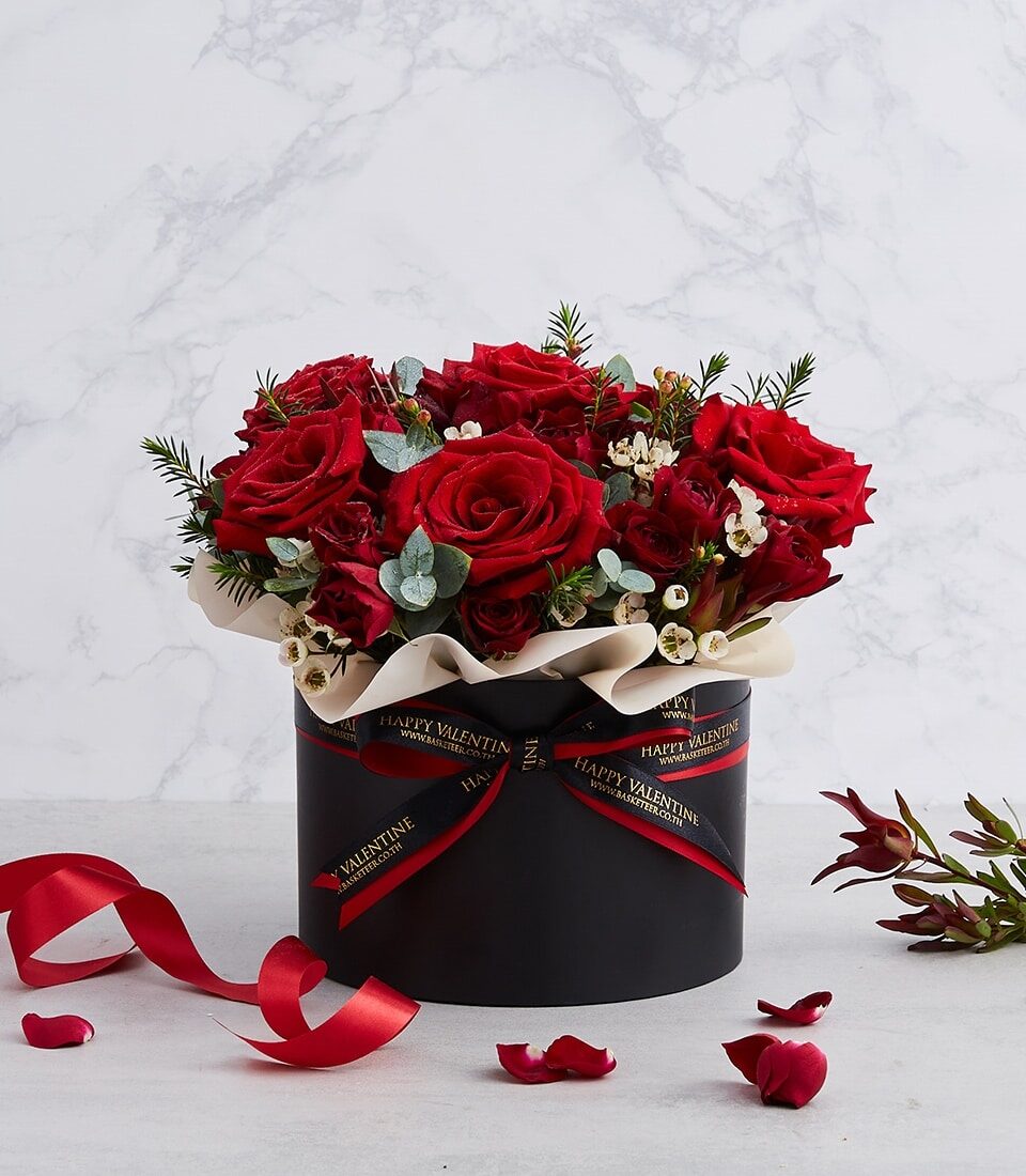 The Glamorous Red Rose Box