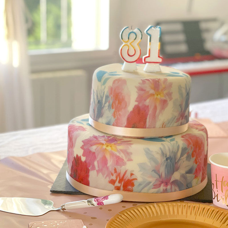 2-Tier Deluxe Flower Cake