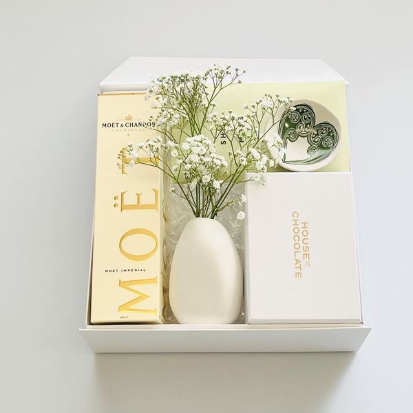 Spoil Her Gift Box