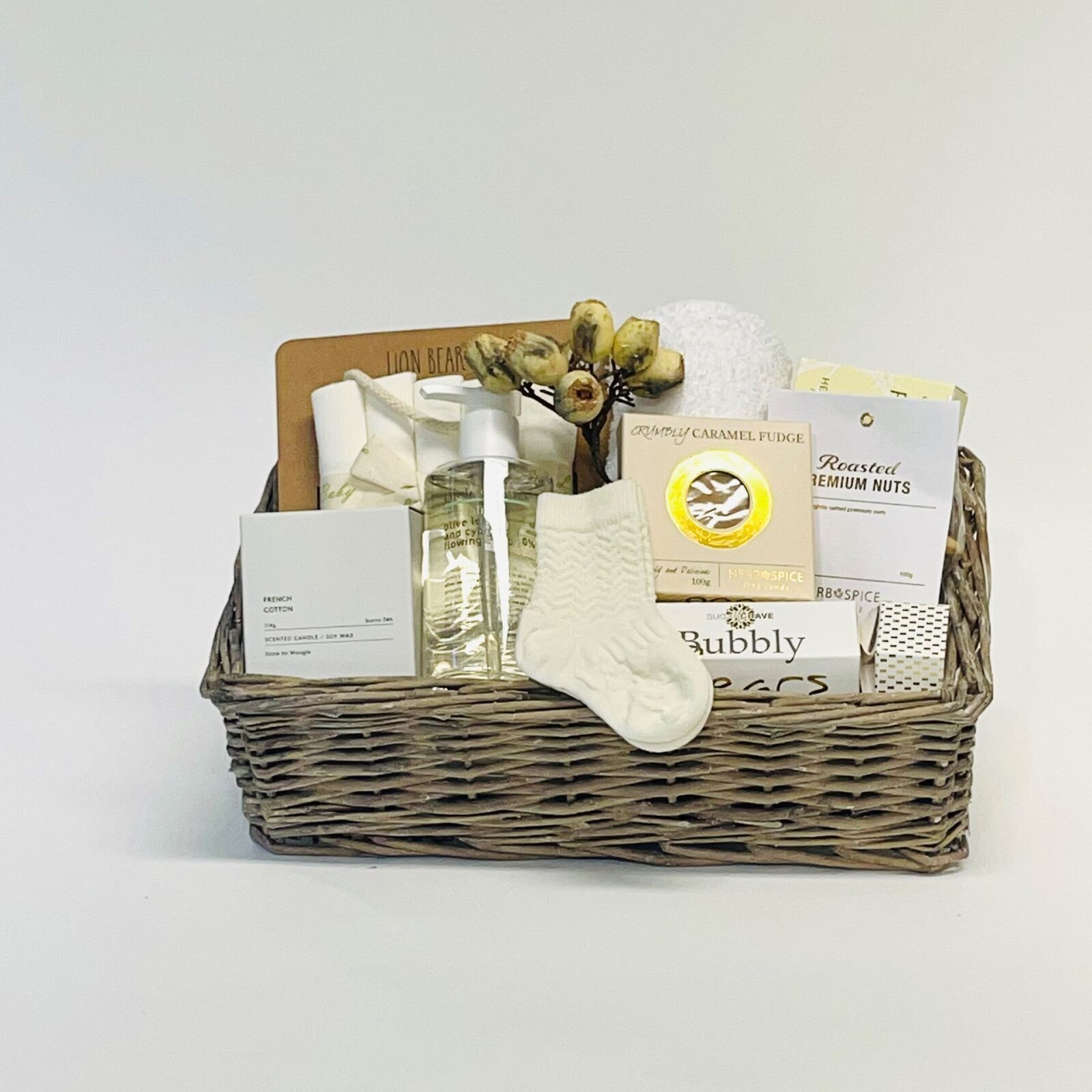 THE NEWBORN BABY GIFT BASKET