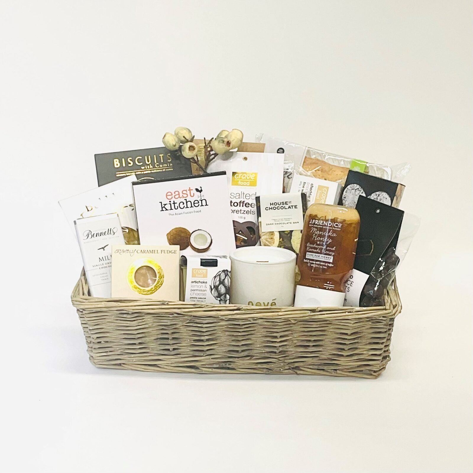 THE LUXURY FOOD GIFT BASKET
