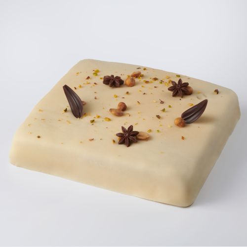 Luxurious marzipan cake (8 people)