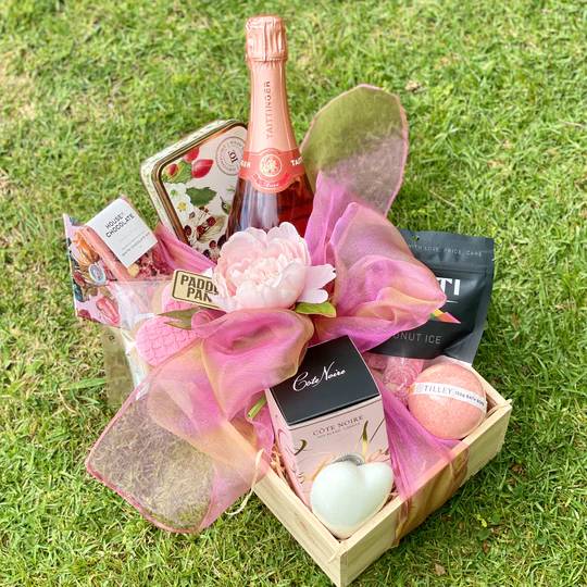 SPOIL HER GIFT BASKET