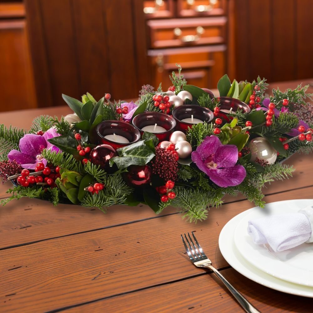 Christmas Centerpiece on the Table. (Medium)