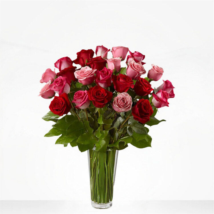 Bouquet "Roses the flowers of love" (12 roses + Greens.)