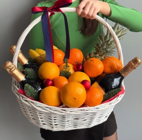 Gift Basket "New Year's Tropics"