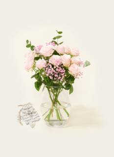 Letterbox Flowers Ombre Rosa with Lucky Heart