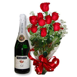 Martini Asti & Bouquet of Red Roses