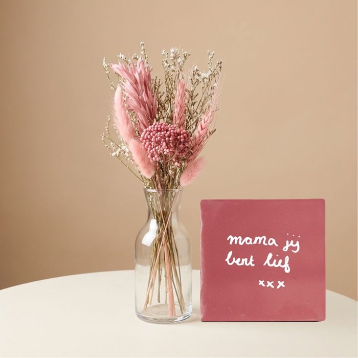 Mailbox | Dried flowers with tile