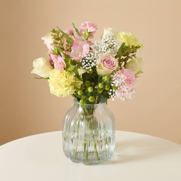 Letterbox Flowers | Elegant Bouquet