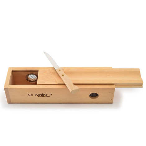 The sausage cellar and its knife So Apero