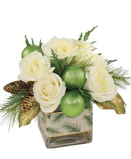 WINTERGREEN ROSES ARRANGEMENT (Standard)