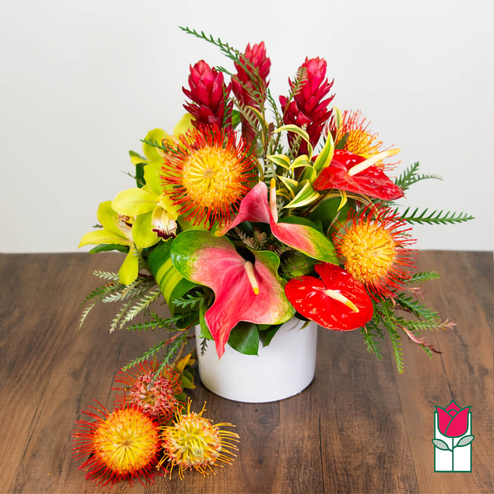 Beretania's Endearing Tropical Bouquet (Standard)