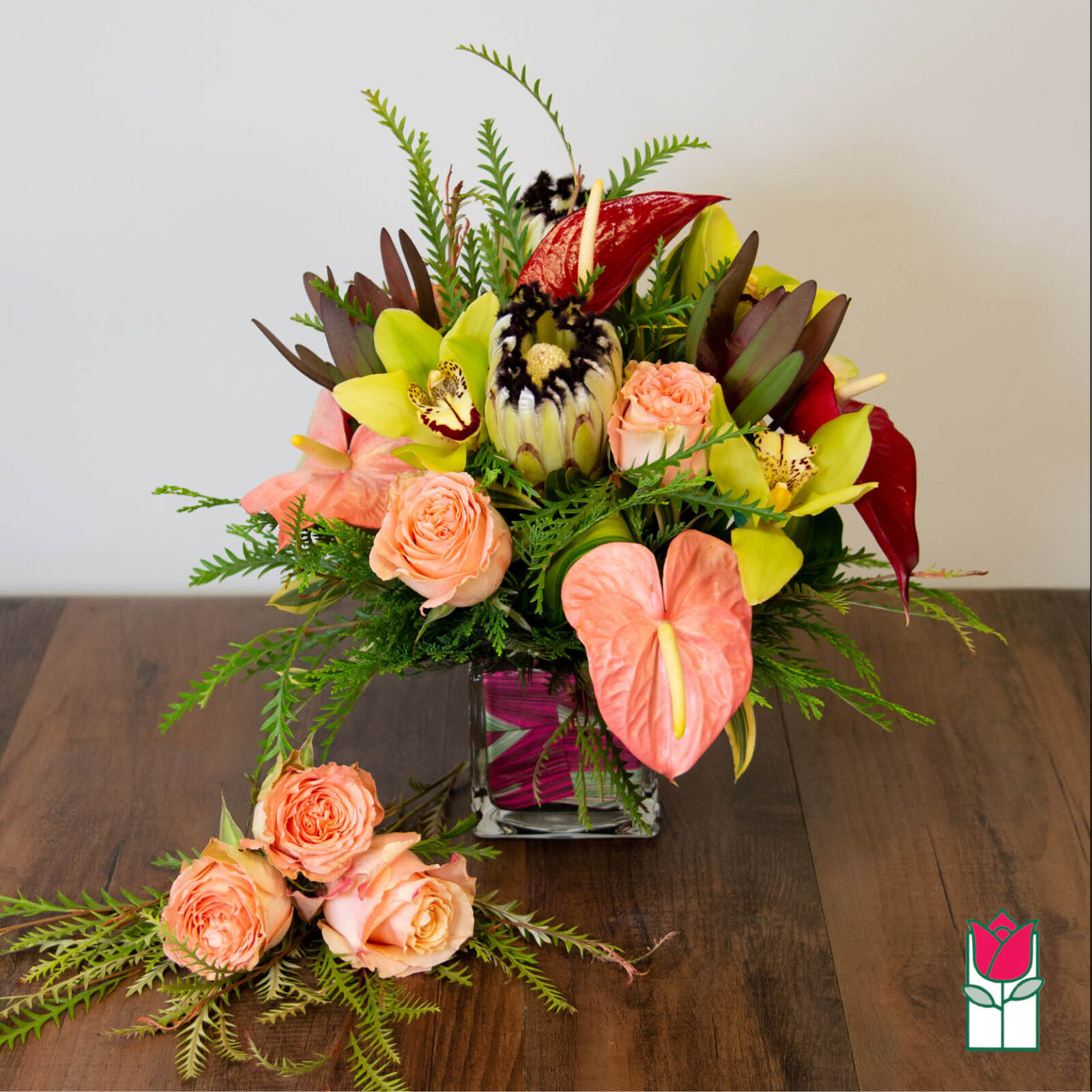 Beretania's Kahala Tropical Arrangement (Standard)
