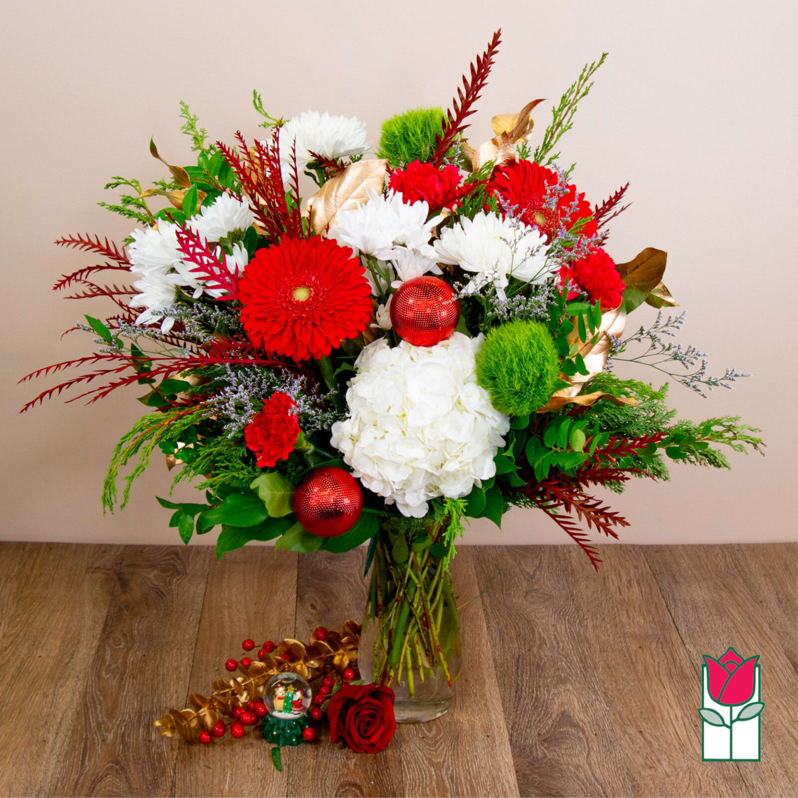 GiftbloomsWinter Dream Bouquet (Standard)
