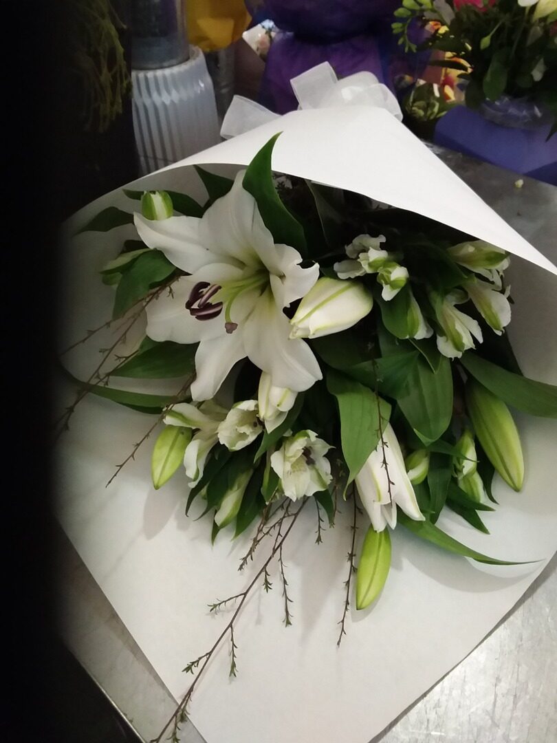 Simply White Lillies and White Alstrameria (Medium)