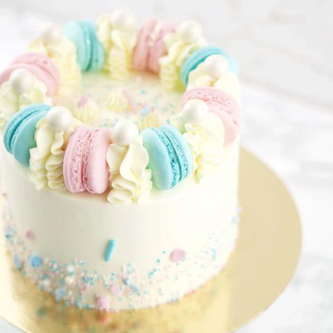 Boy or Girl Cake (6 - 10 people (15cm))