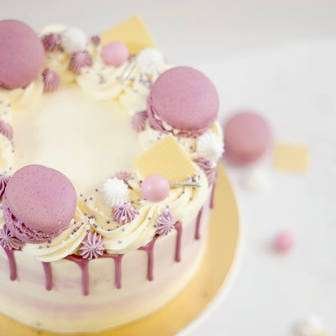 Lilac Party Cake (6 - 10 people (15cm))