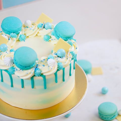Blue Party Cake (6 - 10 people (15cm))